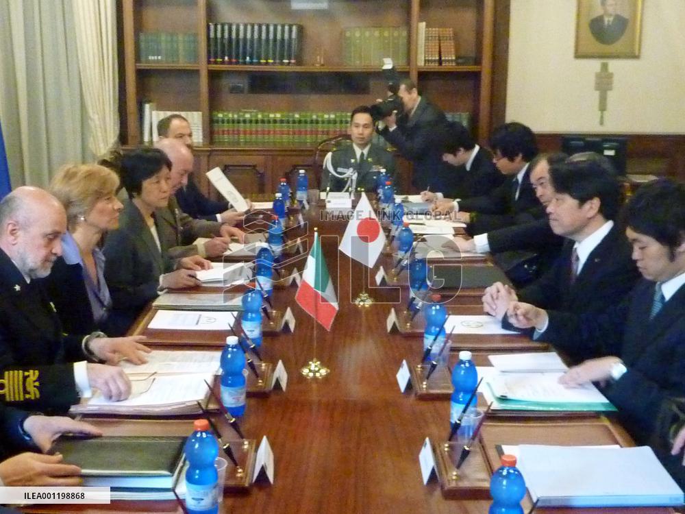 Japanese, Italian defense ministers