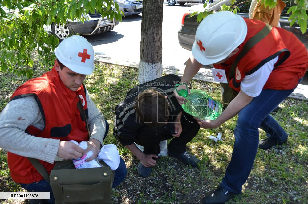 Pro-Russian citizen gets treatment in eastern Ukraine