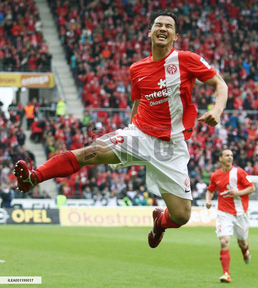 Mainz's Okazaki scores in 3-2 win over Hamburg