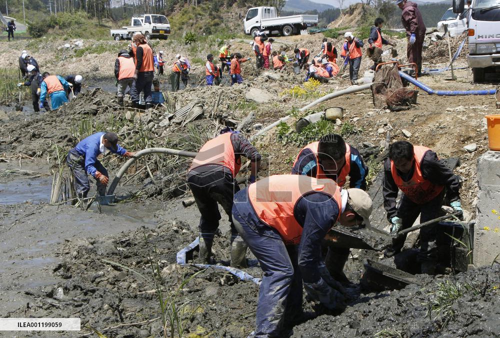 Intensive search for missing people in tsunami-hit Kesennuma