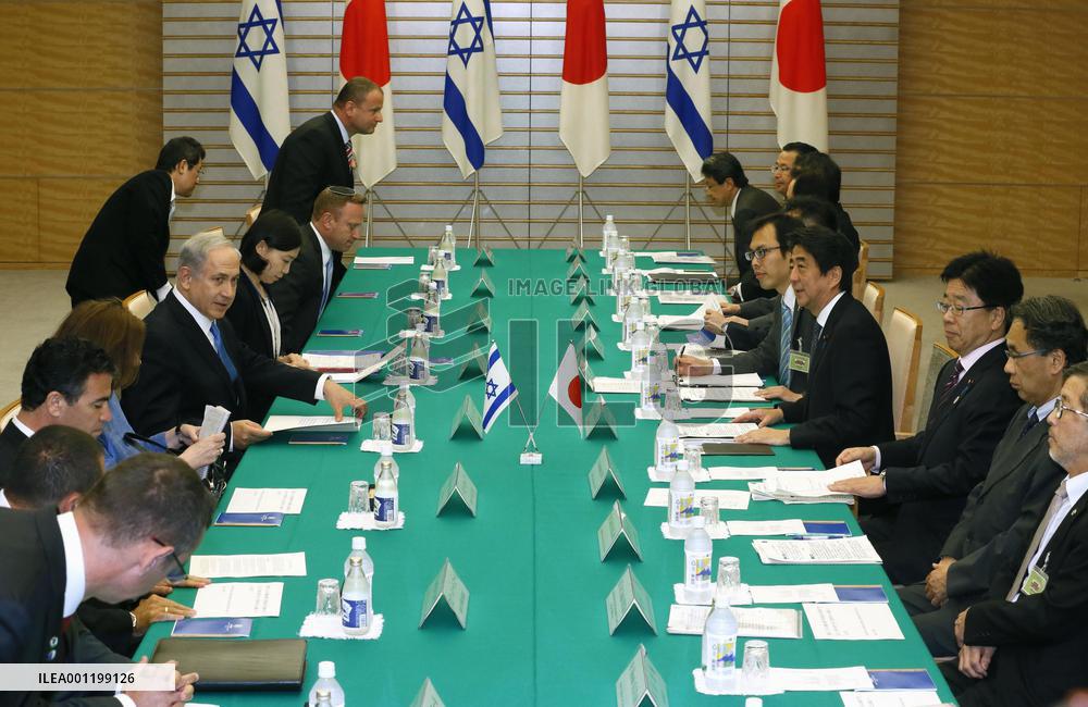 Abe meets with Netanyahu