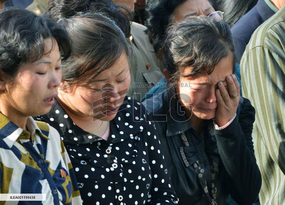 Apartment building collapses in Pyongyang