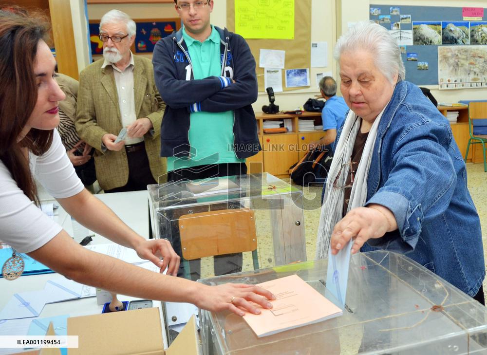 Woman votes in local elections in Greece