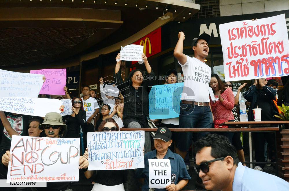 Thai military summons activists, some politicians still detained