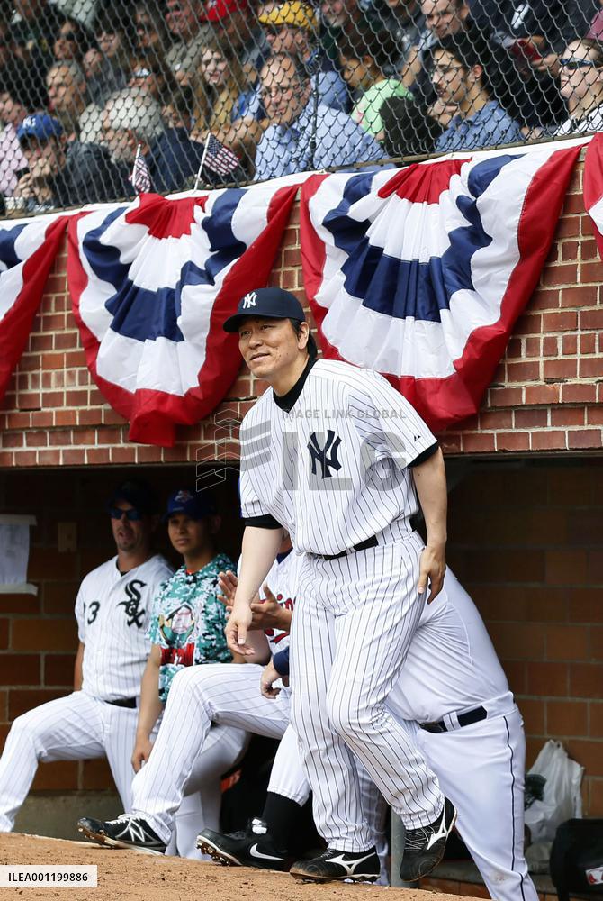 Matsui introduced at Hall of Fame Classic