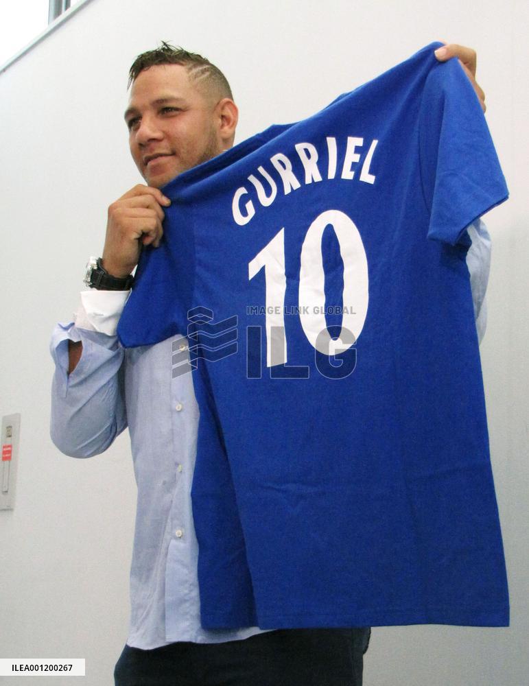 Cuba's Gourriel arrives in Japan