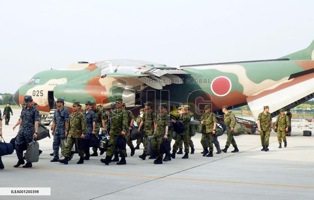 SDF troops arrive at air base to join anti-quake drill