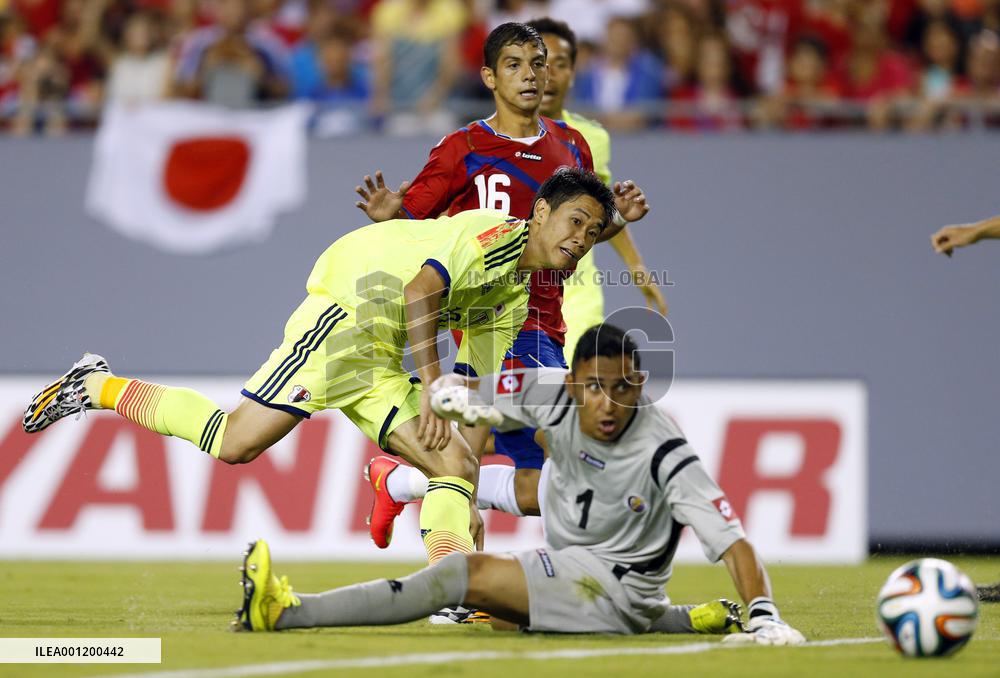 Kagawa scores in warm-up game for World Cup