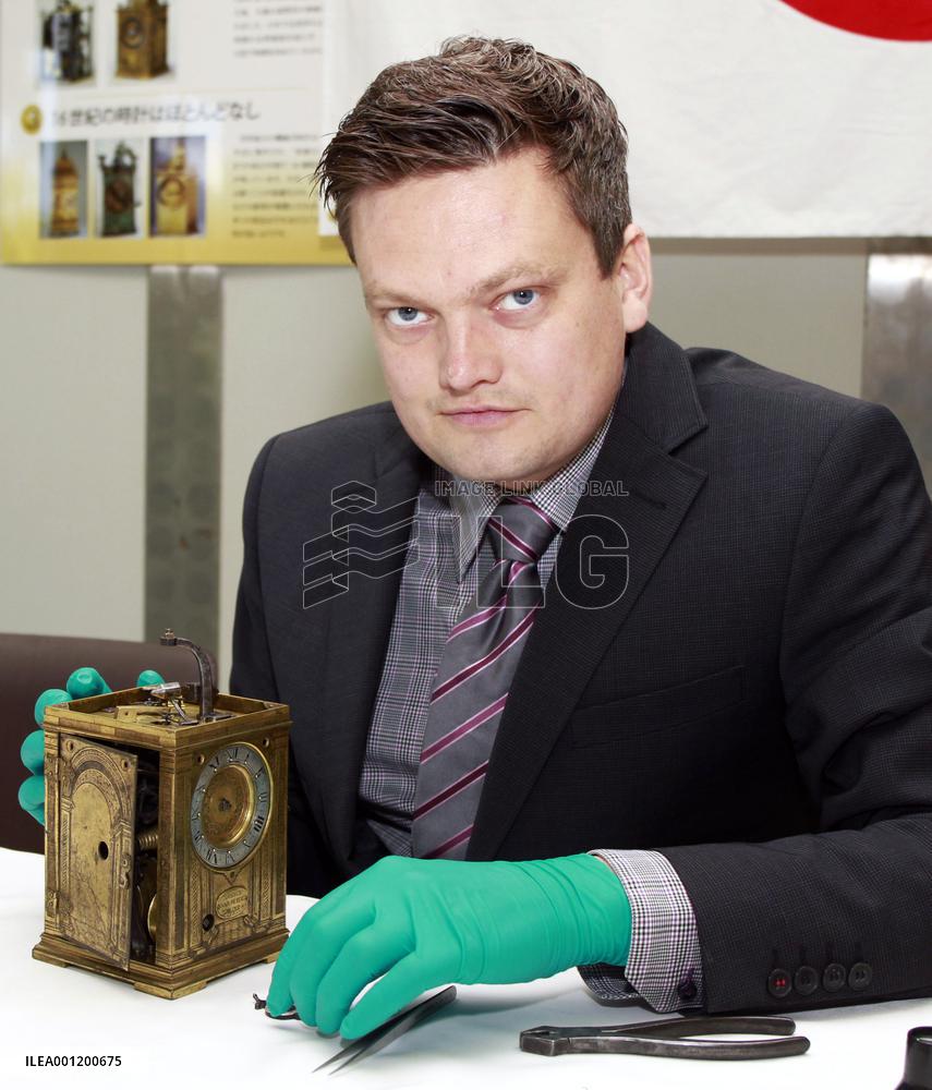 Dutchman makes replica of clock given to Japan leader in 1611