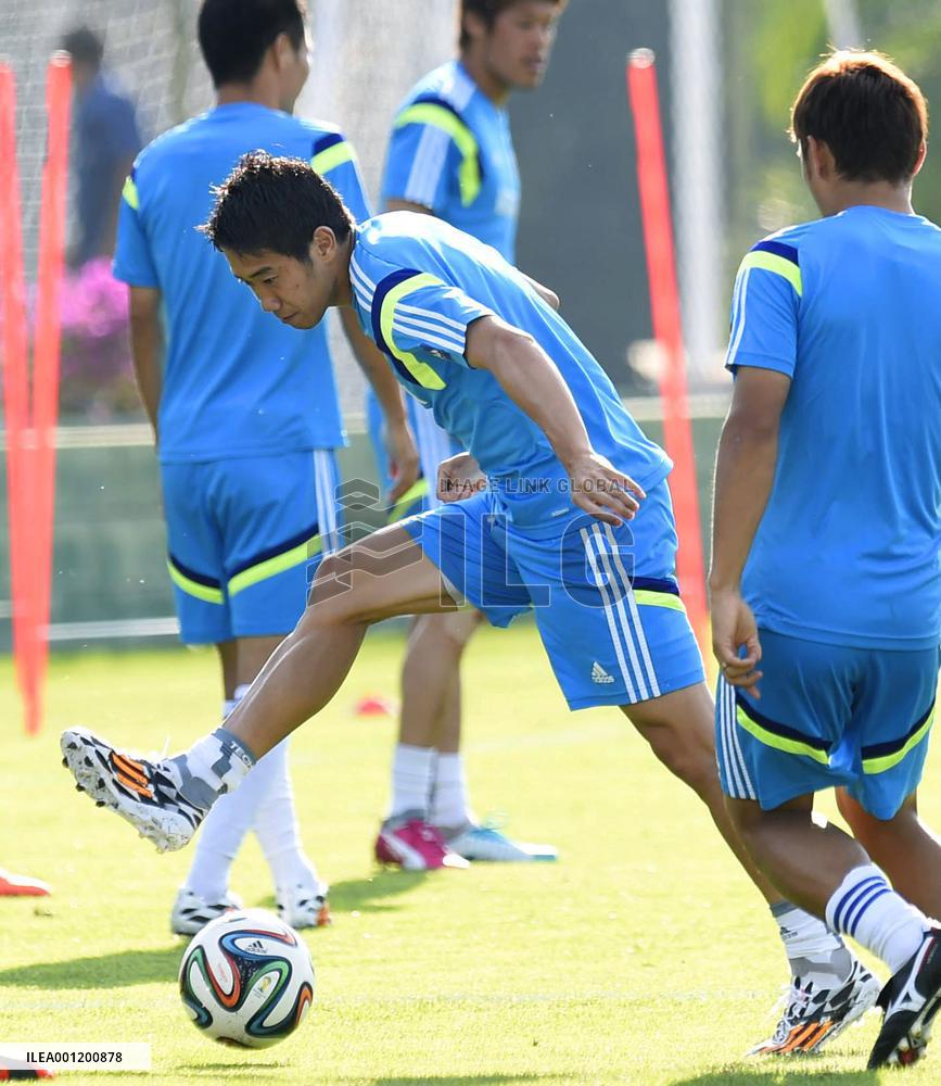 Kagawa practices for World Cup
