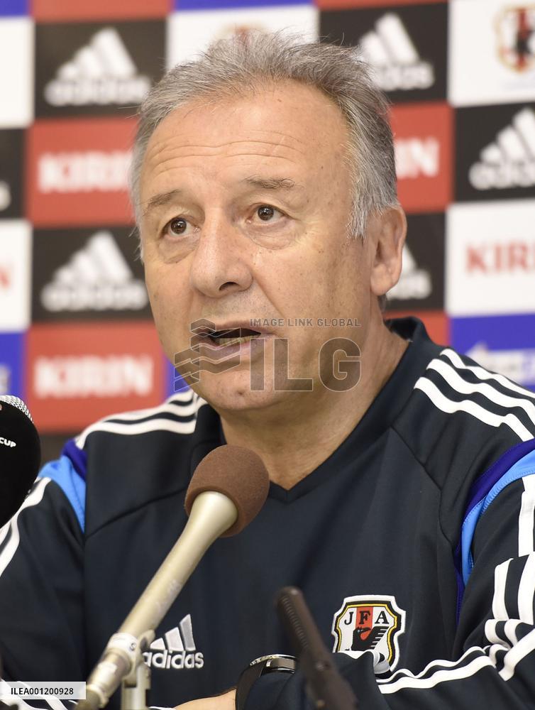 Zaccheroni meets press in Brazil