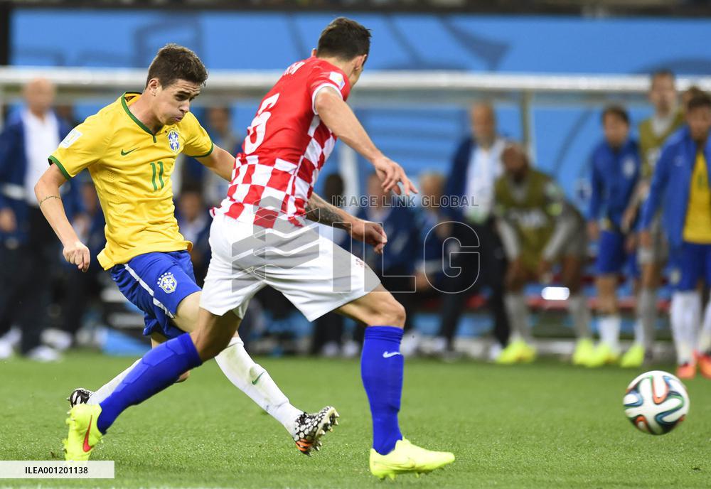 Brazil beat Croatia 3-1