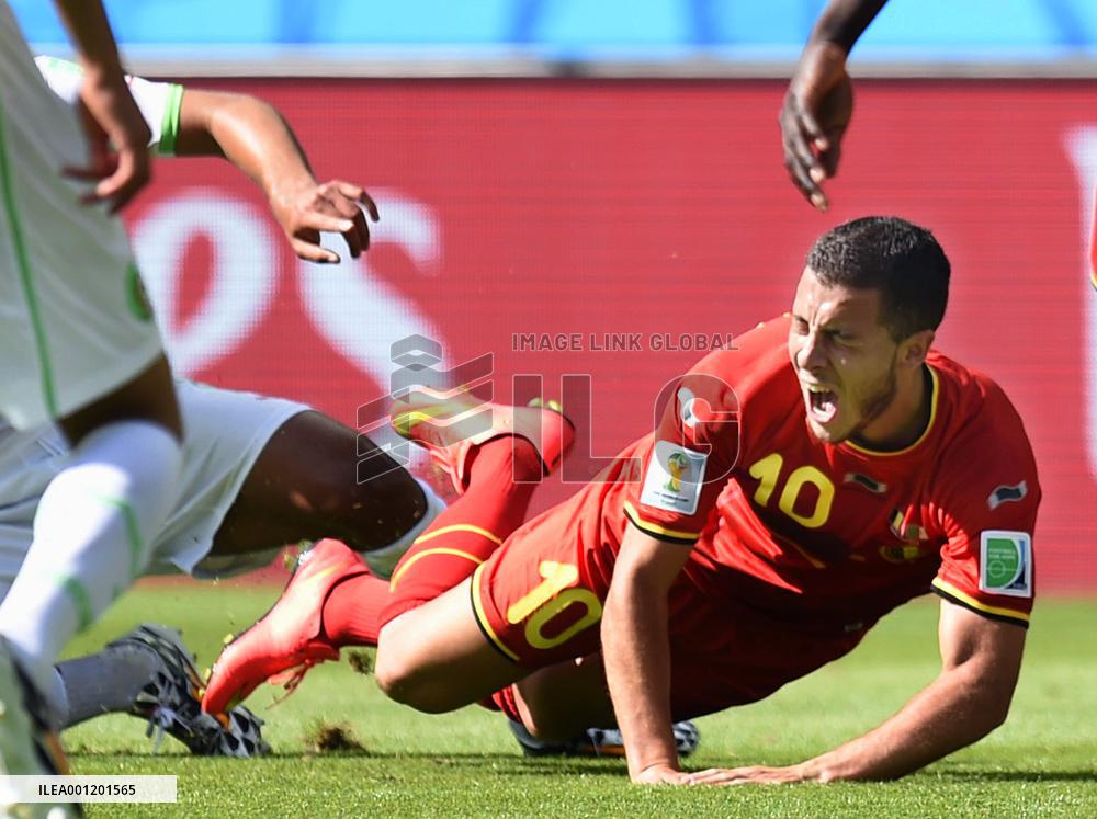 Belgium beat Algeria 2-1