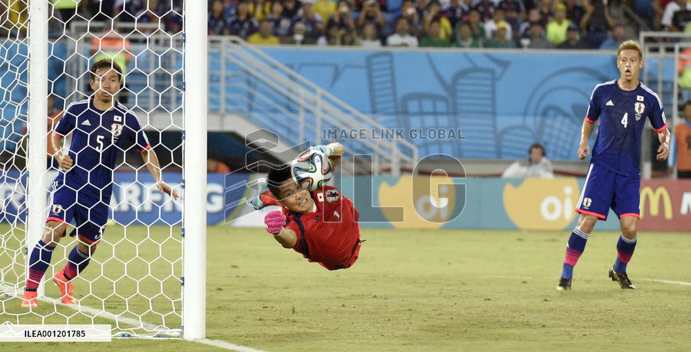 Japan, Greece draw 0-0