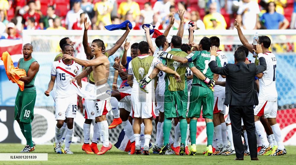 Costa Rica beat Italy to move to World Cup knockout stage