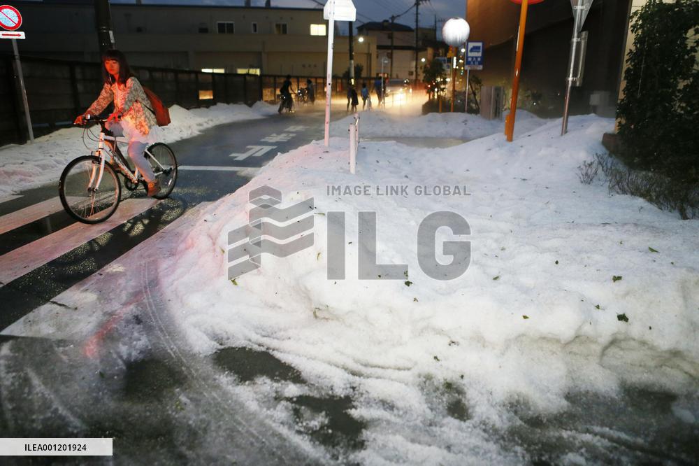Hail in Tokyo