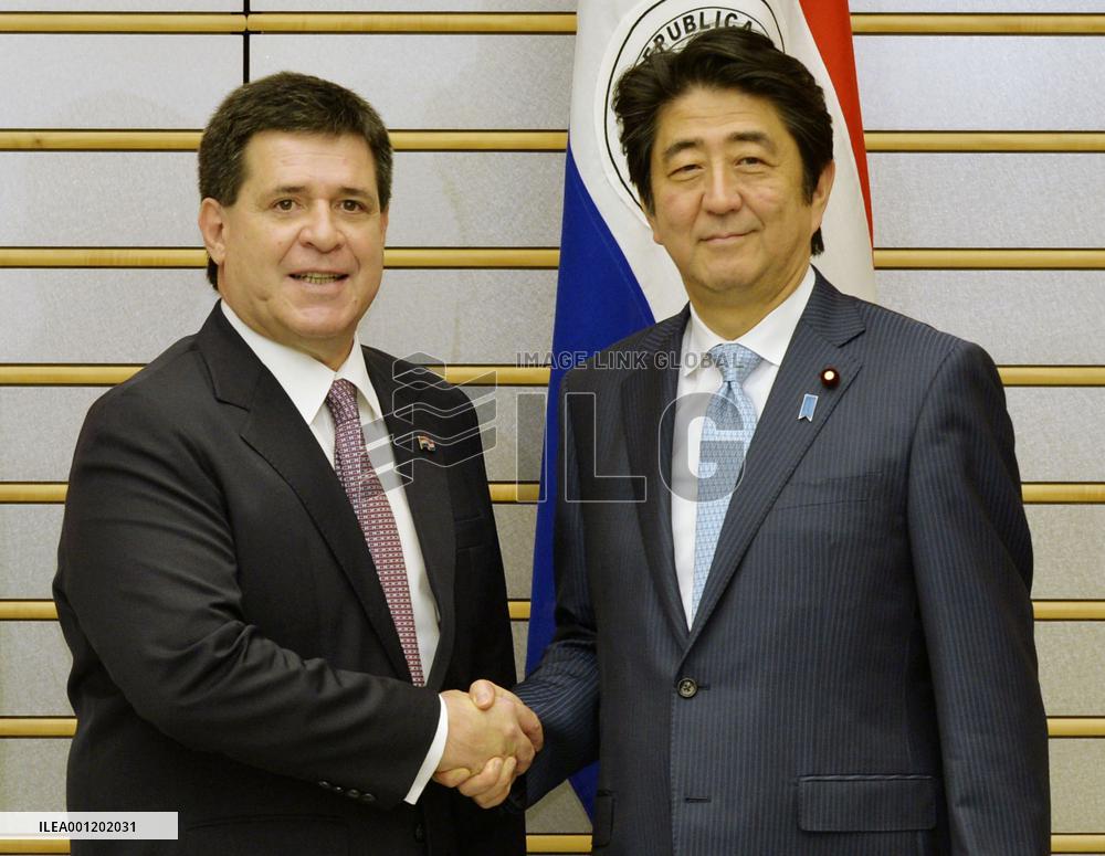 Japan PM Abe meets with Paraguay Pres. Cartes