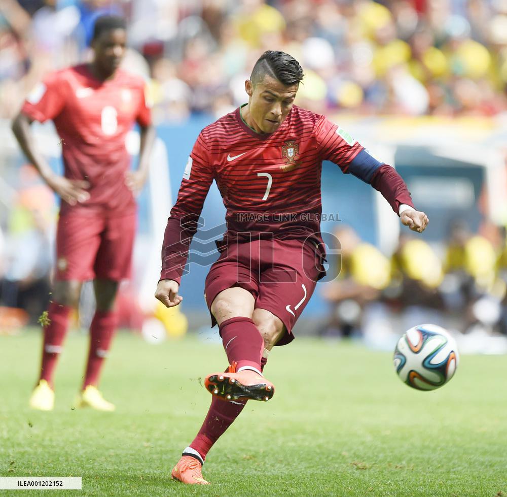 Portugal beat Ghana 2-1