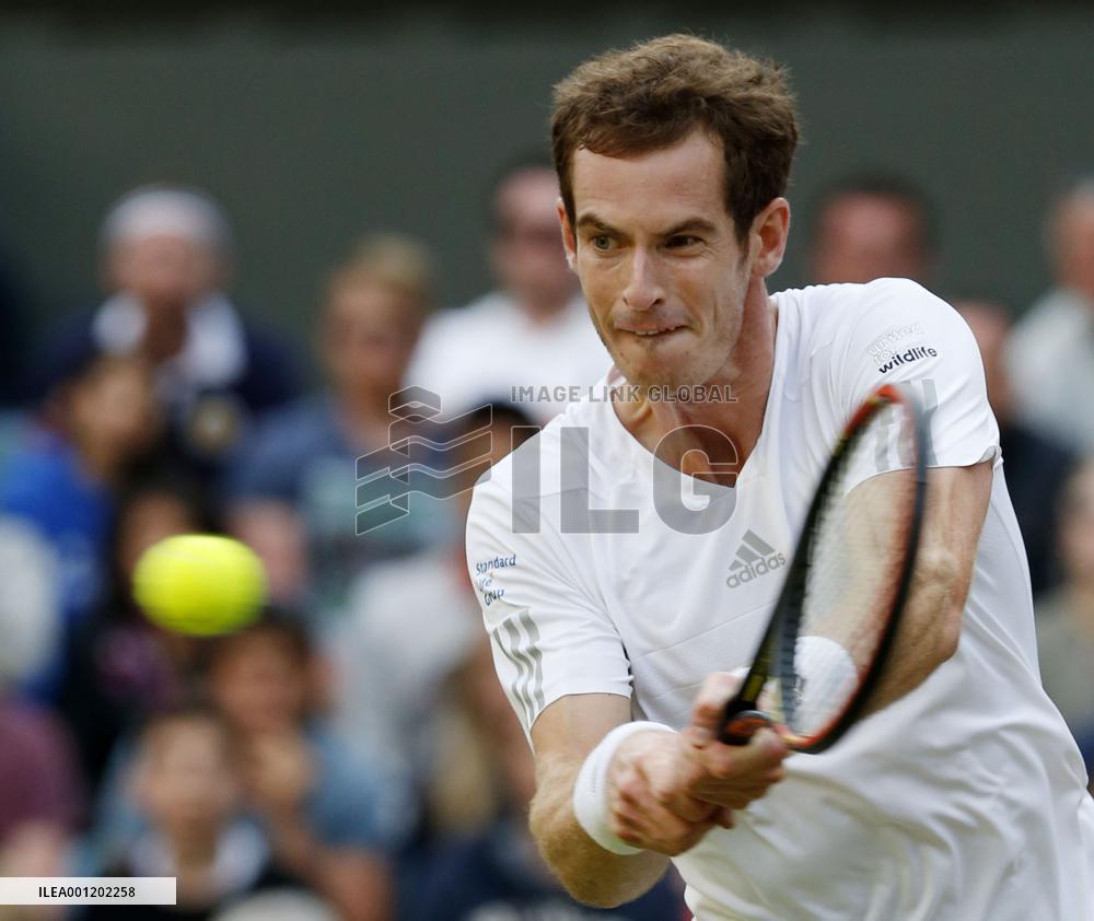 Britain's Murray advances to 4th round at Wimbledon tennis