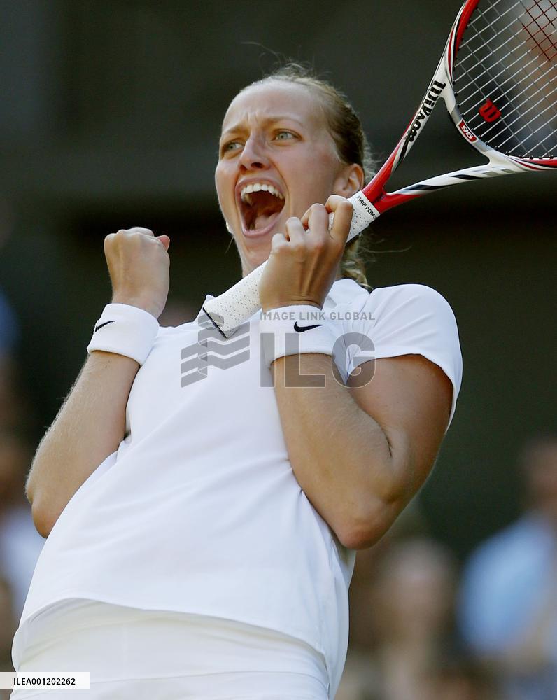 Kvitova beats V. Williams at Wimbledon tennis