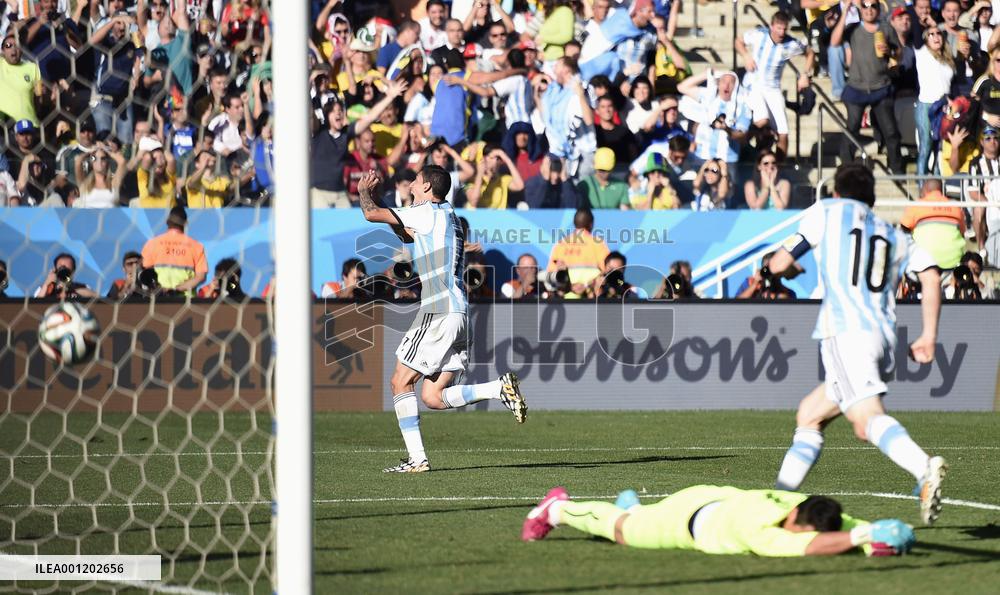 Argentina beat Switzerland 1-0