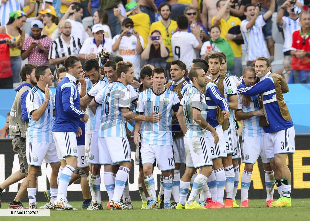 Argentina beat Switzerland 1-0