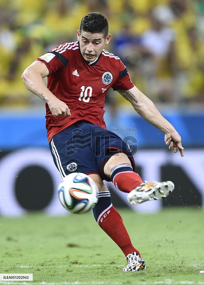 Brazil beat Colombia 2-1 in World Cup quarterfinal match