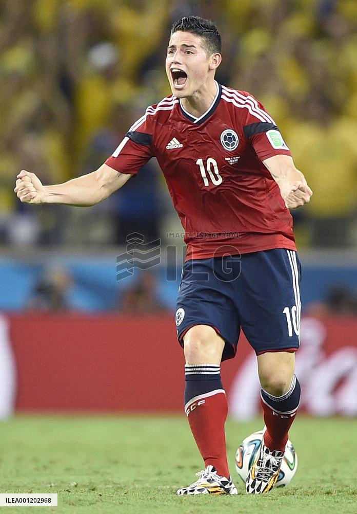 Brazil beat Colombia 2-1 in World Cup quarterfinal match
