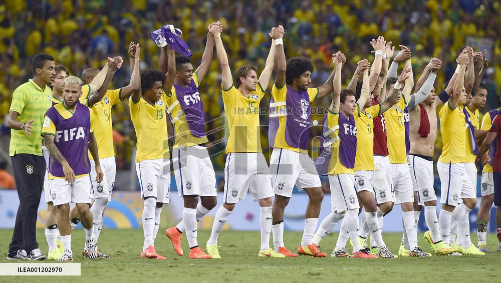 Brazil beat Colombia 2-1 in World Cup quarterfinal match