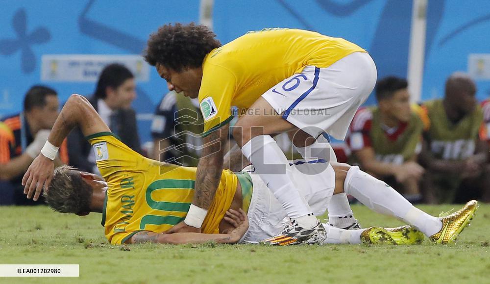 Brazil beat Colombia 2-1 in World Cup quarterfinal match