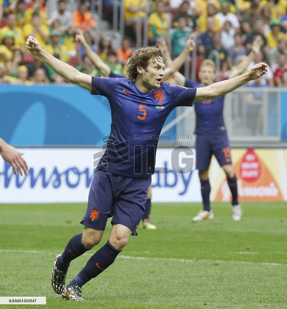 Netherlands down Brazil 3-0 to take 3rd place at World Cup