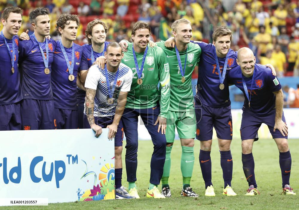 Netherlands down Brazil 3-0 to take 3rd place