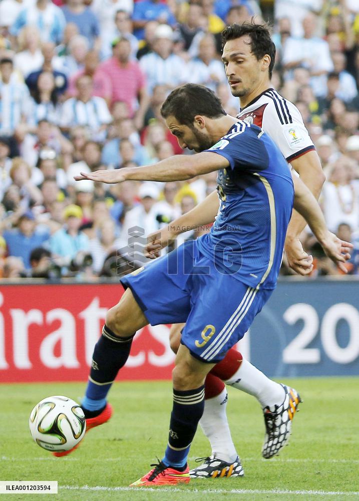 Germany beat Argentina to win World Cup