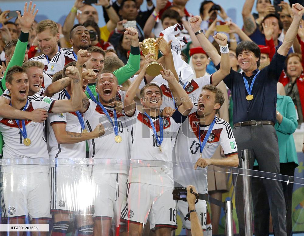 Germany beat Argentina to win World Cup