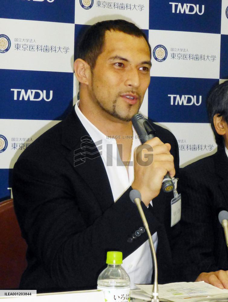 Hammer thrower Murofushi speaks about professorship