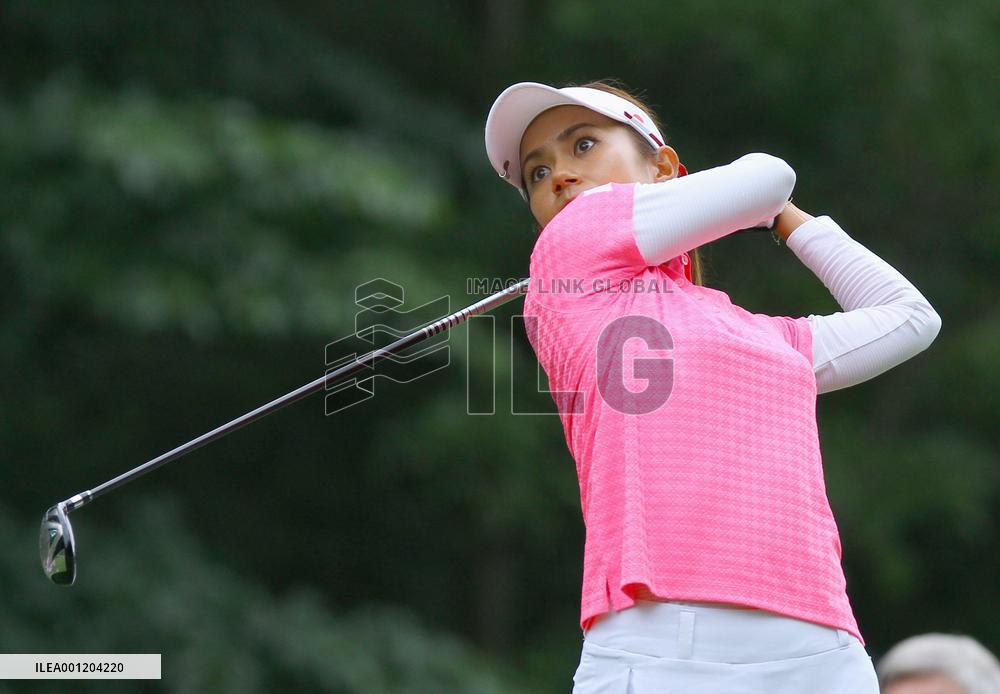 A. Miyazato on 1st day of Int'l Crown
