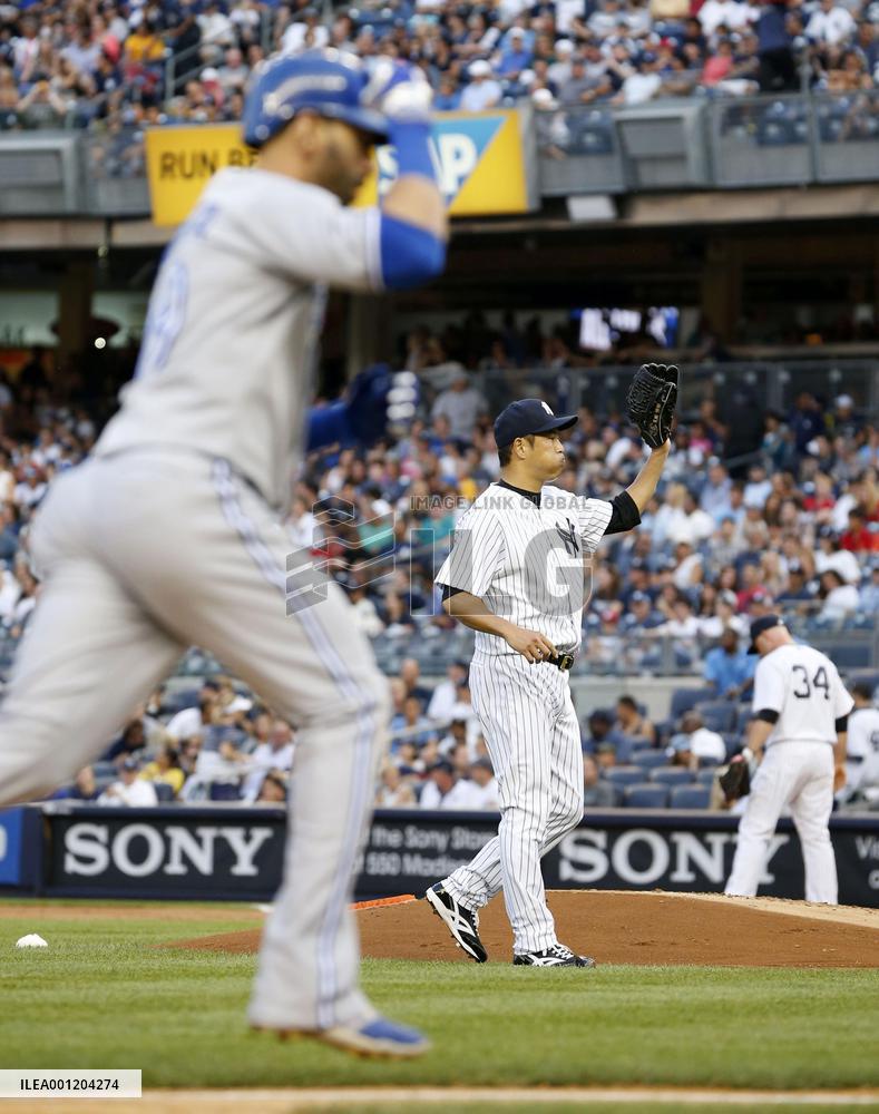 Yankees' Kuroda earns 7th win over Blue Jays