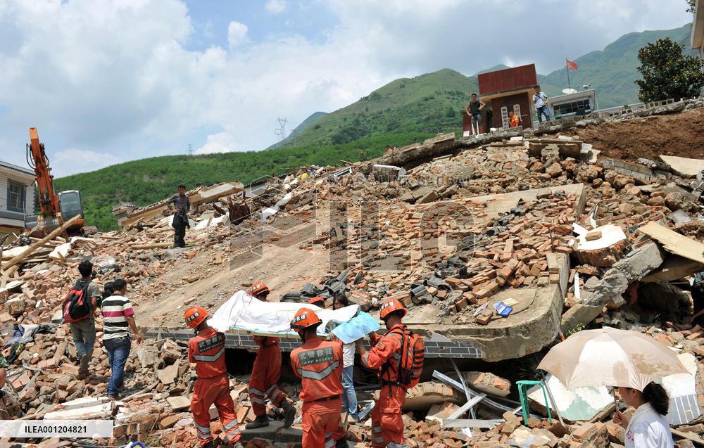 China quake death toll tops 400 amid ongoing rescue efforts