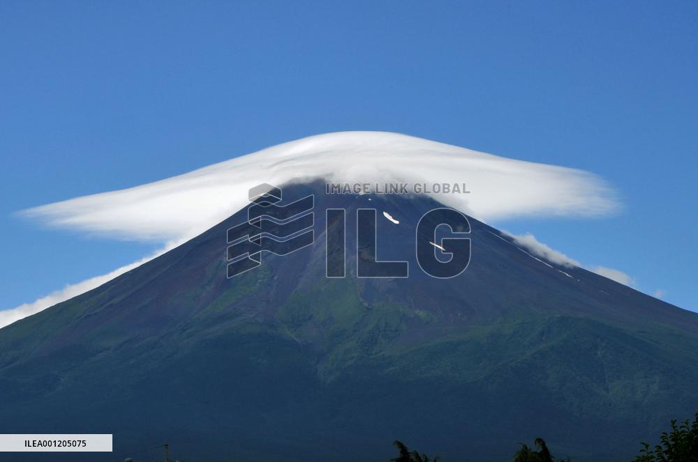 Cap cloud on top of Mt. Fuji