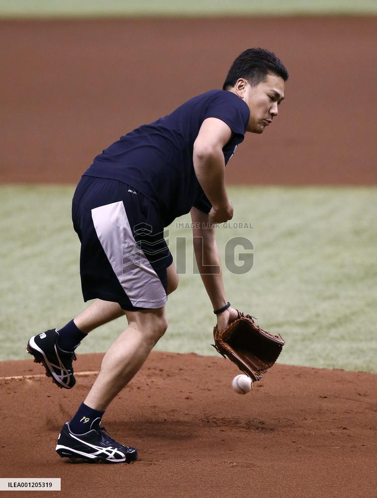 N.Y. Yankees' Tanaka to resume throwing from bullpen mound