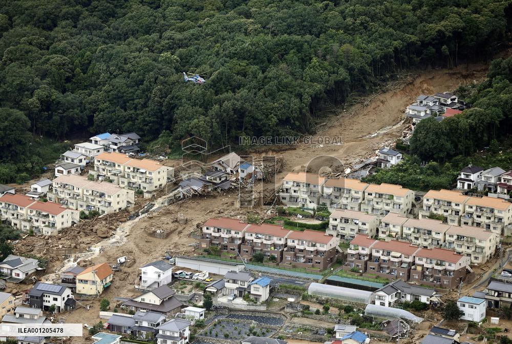 Flooding, landslides hit Hiroshima