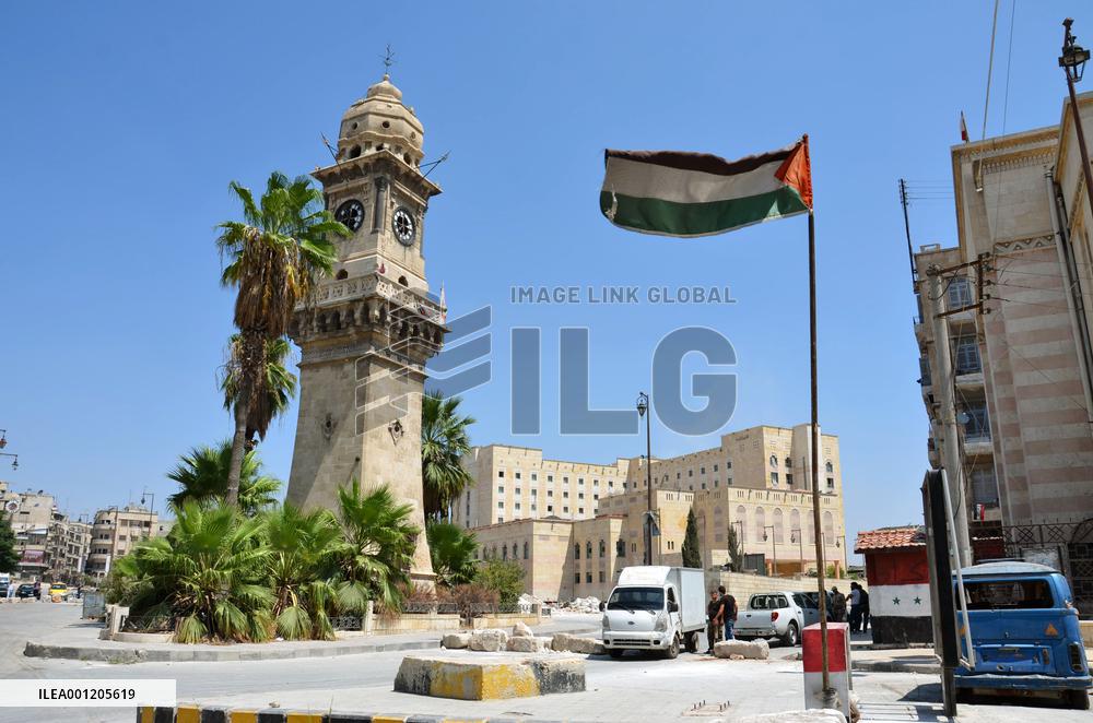 Few pedestrians spotted in Aleppo, Syria