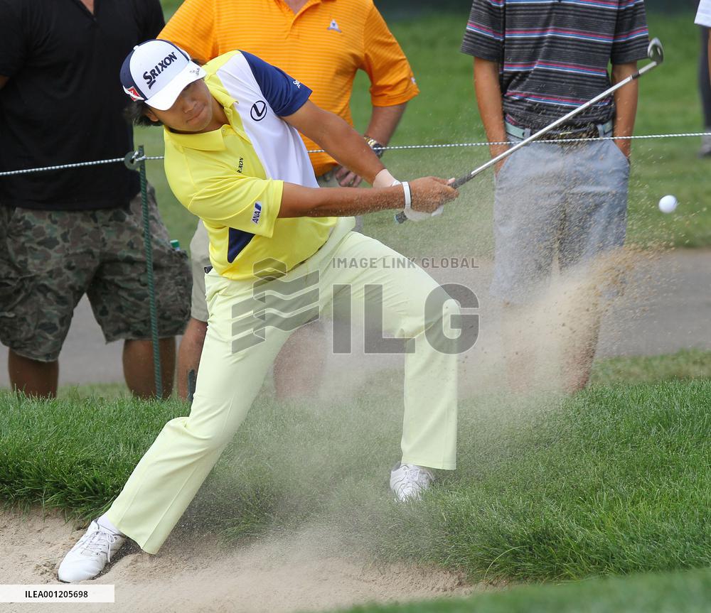 Matsuyama makes bunker shot at Barclays tournament