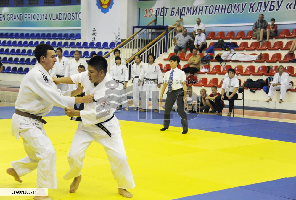 Japanese, Russian HS judo players meet in competition