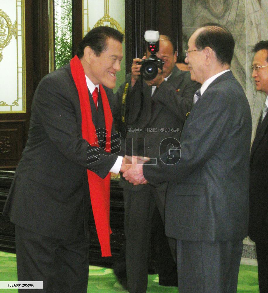 Japanese lawmaker Inoki meets N. Korea's ceremonial head of state