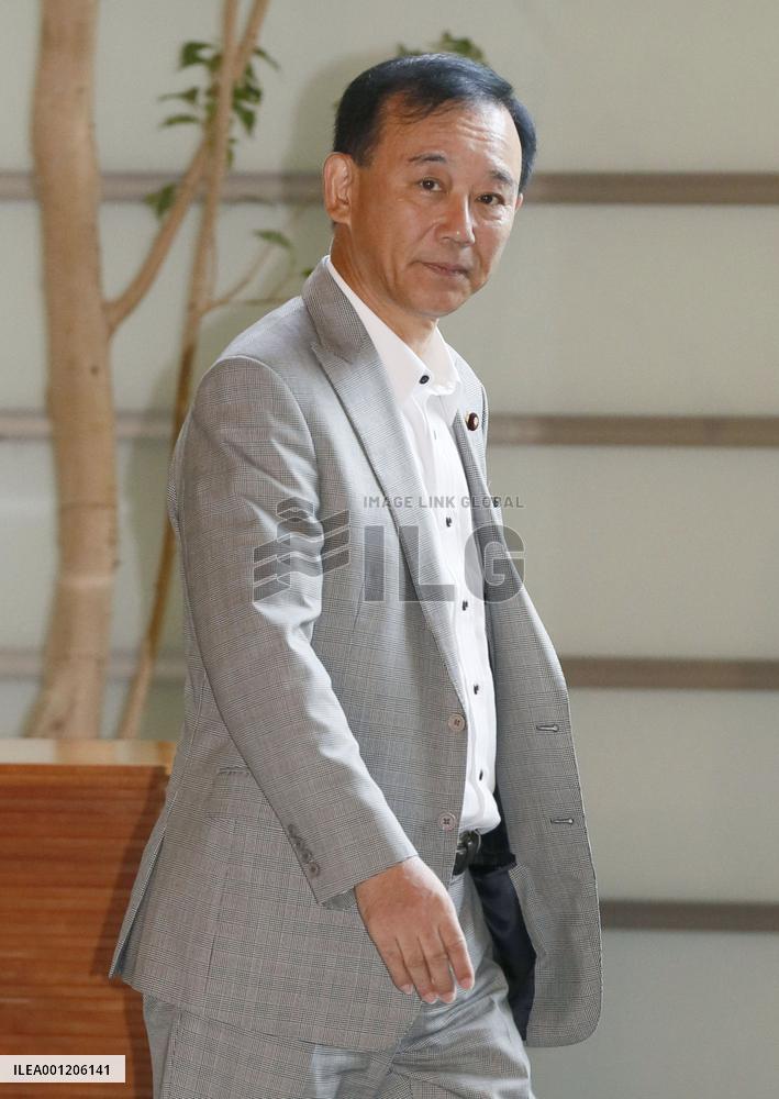 Abe to appoint Tanigaki as LDP secretary general