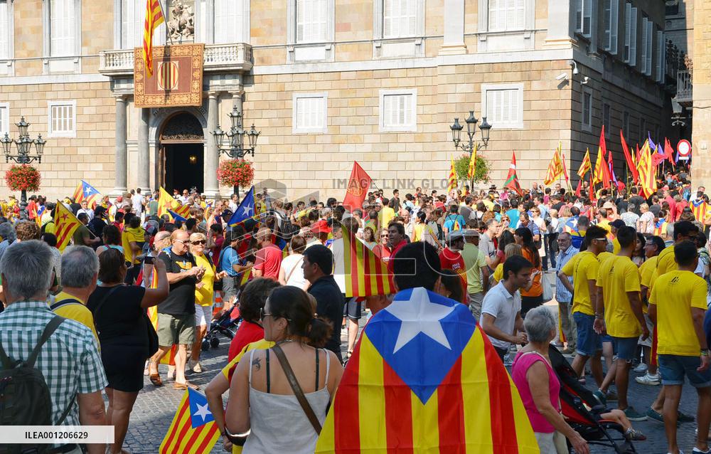 Catalonia demonstrators seek independence from Spain