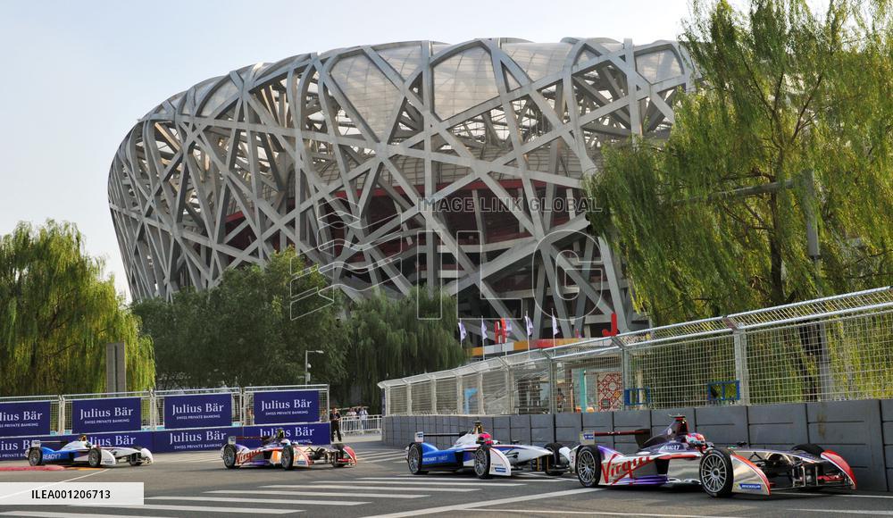 World's 1st Formula E season begins in Beijing