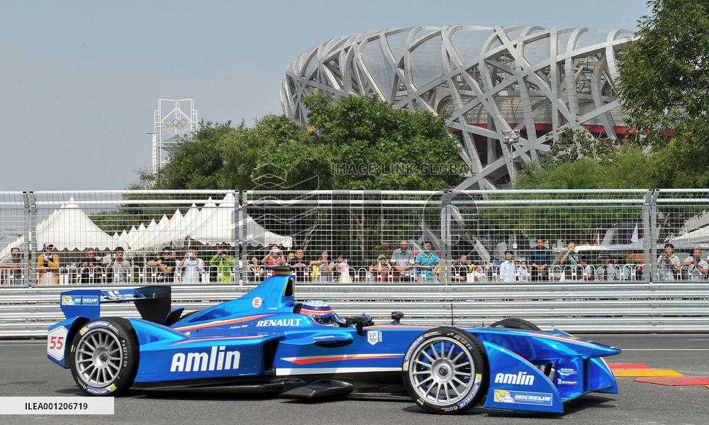 World's 1st Formula E season begins in Beijing