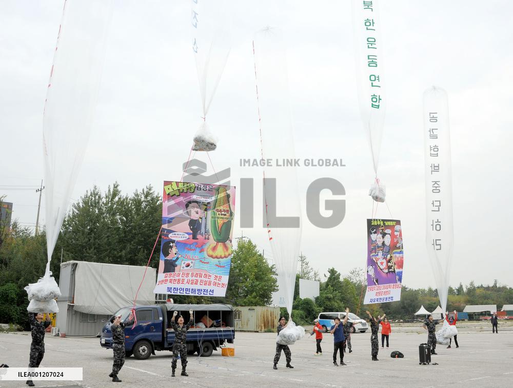 Leaflets criticizing N. Korean regime released
